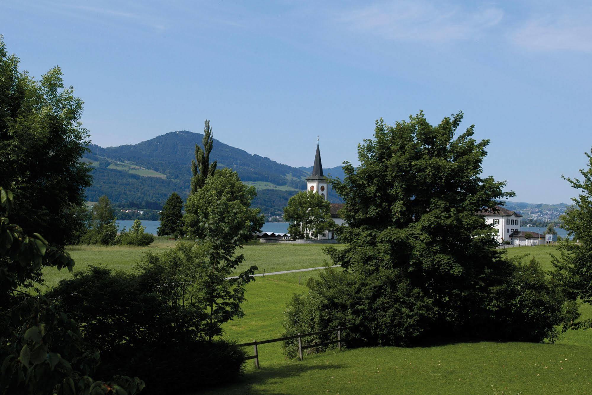 Rapperswil-Jona Youth Hostel Exteriör bild